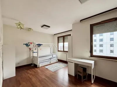 Apartament 3-pokojowy 96 m² przy ul. Przyjaźni we Wrocławiu z tarasem - miniatura 9