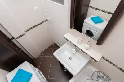 Pokój jednoosobowy przy ul. Pomorskiej 14G w Gdańsku - miniatura 9