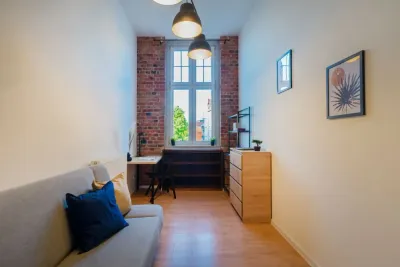 Pokój dwuosobowy 10 m² przy ul. Gdyńskich Kosynierów w Gdańsku - miniatura 1