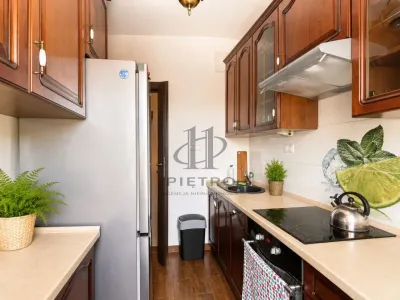 Trzypokojowy apartament na Stawkach przy metrze Dworzec Gdański, garaż i balkon - miniatura 4