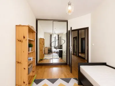 Trzypokojowy apartament na Stawkach przy metrze Dworzec Gdański, garaż i balkon - miniatura 9