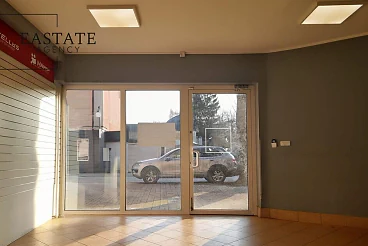 Lokal usługowy 120 m² przy ul. Kościelnej w Wołominie - miniatura 2