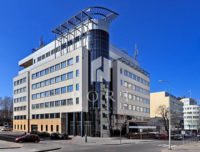 Nowoczesne biuro do wynajęcia w centrum Gdyni z klimatyzacją i parkingiem - miniatura 1
