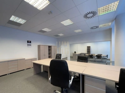 Nowoczesne biuro 732 m² przy SKM Gdańsk Przymorze Uniwersytet - miniatura 3