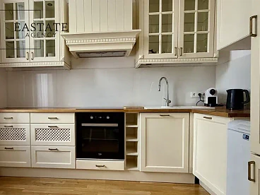 Dwupokojowy apartament w kamienicy przy Alejach Ujazdowskich, Ujazdów - miniatura 6