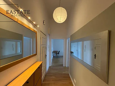 Dwupokojowy apartament w kamienicy przy Alejach Ujazdowskich, Ujazdów - miniatura 7