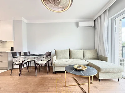 Trzypokojowe mieszkanie 66 m² Warszawa Stegny z balkonem i garażem - miniatura 6