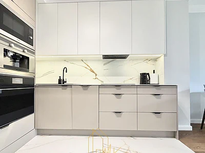 Trzypokojowe mieszkanie 66 m² Warszawa Stegny z balkonem i garażem - miniatura 2
