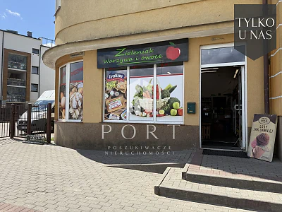 Lokal usługowy 80 m² przy SKM w Rumi, ul. Towarowa - miniatura 2