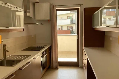 Mieszkanie 54 m² do wynajęcia - Błonia Wilanowskie, Sarmacka, balkon i garaż - miniatura 4