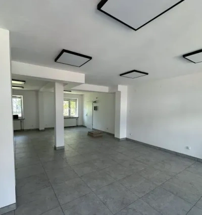Lokal usługowy 65 m² Ursus, Mariana Keniga, witryna po remoncie - miniatura 2