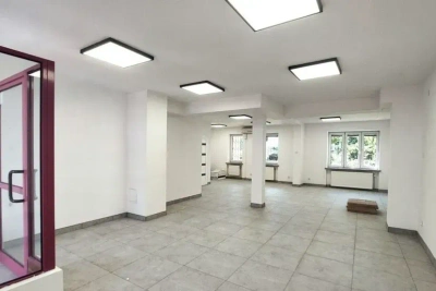 Lokal usługowy 65 m² Ursus, Mariana Keniga, witryna po remoncie - miniatura 5