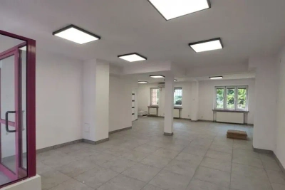 Lokal usługowy 65 m² Ursus, Mariana Keniga, witryna po remoncie - miniatura 7