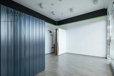 Przestrzeń biurowa 29 m² w CH Osowa, Gdańsk – witryna i ruch klientów - miniatura 4