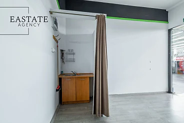 Przestrzeń biurowa 29 m² w CH Osowa, Gdańsk – witryna i ruch klientów - miniatura 6