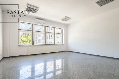 Przestrzeń biurowa 33,3 m² w Sopocie przy Alei Niepodległości - miniatura 1