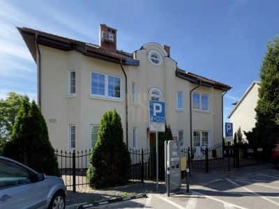 Niezależny budynek biurowy z ogrodem przy ul. Królowej Jadwigi w Gdańsku - miniatura 1