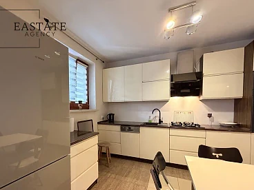 3-pokojowy apartament 72 m² z balkonem i garażem na Gocławiu - miniatura 4
