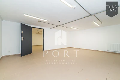 Lokal usługowo-użytkowy 194 m² po remoncie – Kosakowo - miniatura 8