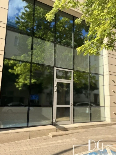 Lokal handlowo-usługowy 34 m² przy Karolkowej, Wola - miniatura 1