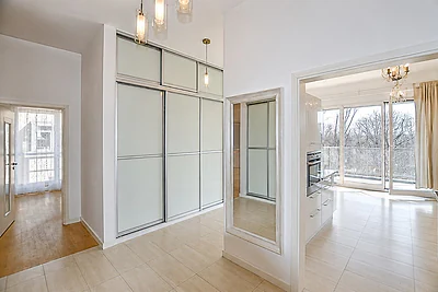Apartament 115 m² na Powiślu przy Wilanowskiej z widokiem na park - miniatura 6