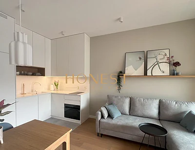 Dwupokojowy apartament 42 m² na 19 Dzielnicy w Warszawie, balkon, garaż - miniatura 2