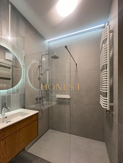 Dwupokojowy apartament 42 m² na 19 Dzielnicy w Warszawie, balkon, garaż - miniatura 9