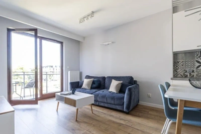 2-pokojowy apartament 41 m² przy Chmielnej w Gdańsku Śródmieściu - miniatura 1