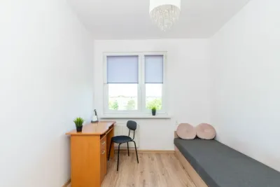 Pokój do wynajęcia przy ul. Piastowskiej 104D w Gdańsku - miniatura 2
