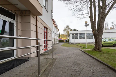 Biuro modułowe z aneksem kuchennym i parkingiem – Gdańsk Oliwa - miniatura 3