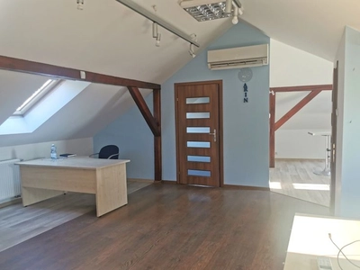 Przestronne biuro do wynajęcia w sercu Śródmieścia - 110 m² - miniatura 5