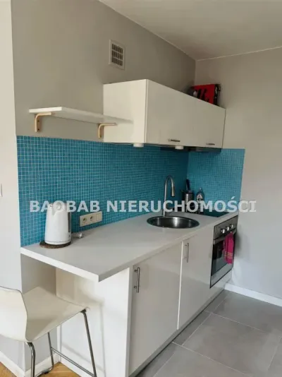 Kawalerka przy ul. Bonifraterskiej w Śródmieściu Warszawy, 20 m² - miniatura 4