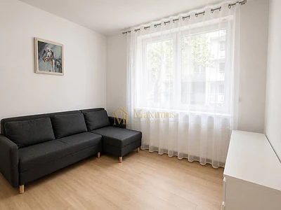 2-pokojowe mieszkanie na wynajem - Grochów, ul. Dubieńska, ogródek i garaż - miniatura 2