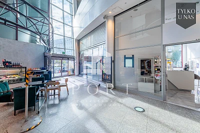 Lokal usługowy 50 m² w CH Batory, Gdynia – parter i antresola - miniatura 1