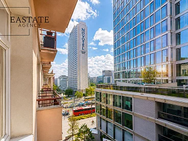 2-pokojowy apartament 48 m² z balkonem przy Metro Centrum - miniatura 8