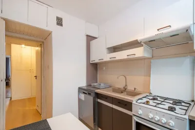 Pokój dwuosobowy na wynajem przy ul. Budapesztańskiej w Gdańsku - miniatura 7