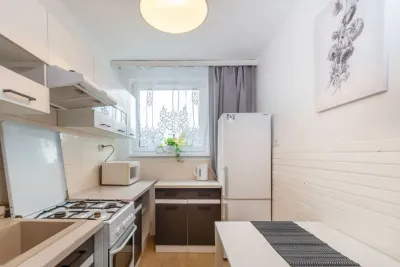 Pokój dwuosobowy na wynajem przy ul. Budapesztańskiej w Gdańsku - miniatura 8
