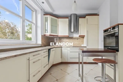 Trzypokojowy apartament 96 m² z garażem – Saska Kępa, Walecznych 39 - miniatura 4