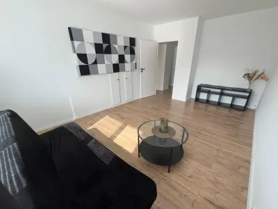 Dwupokojowe mieszkanie 55 m² z balkonem i windą – Gdynia Działki Leśne - miniatura 3