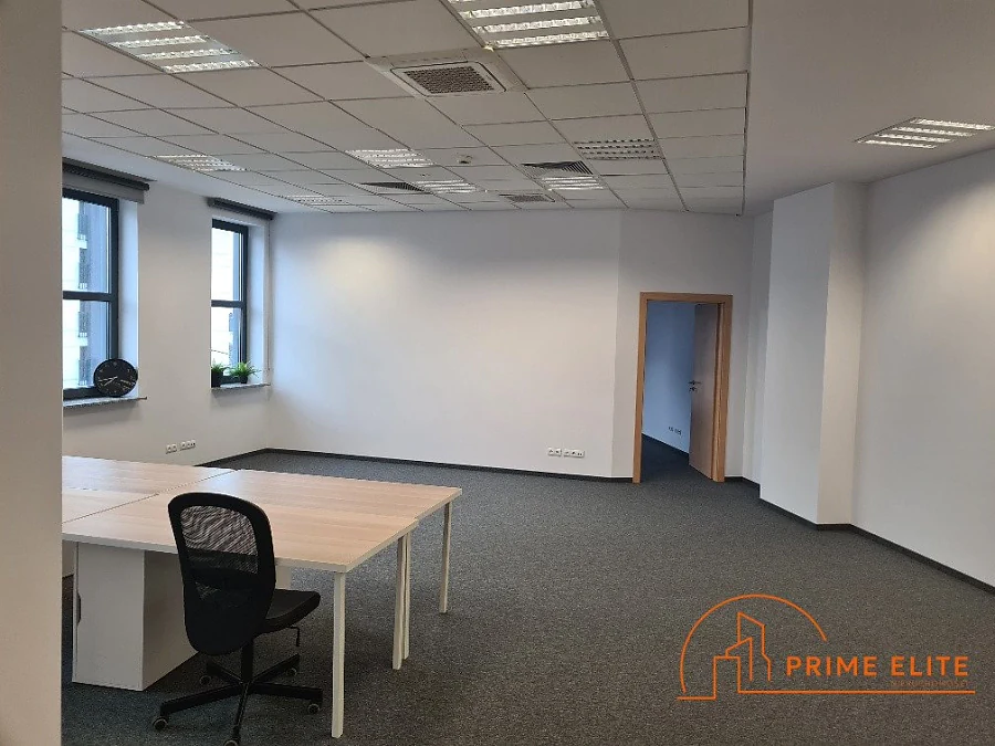 Nowoczesne biuro 134 m² na ostatnim piętrze – Warszawa Włochy Raków - zdjęcie 1