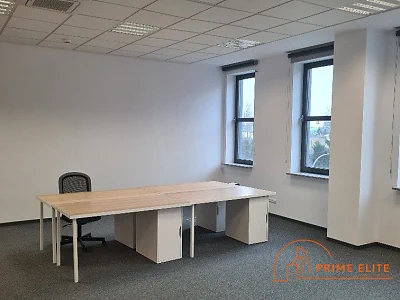 Nowoczesne biuro 134 m² na ostatnim piętrze – Warszawa Włochy Raków - miniatura 2