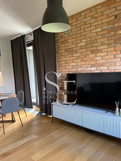 Eleganckie 2-pokojowe mieszkanie na Sielcach przy ul. Iwickiej z balkonem i garażem - miniatura 2