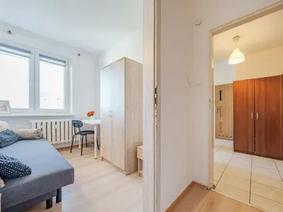Jednoosobowy pokój w 4-pokojowym mieszkaniu przy ul. Kolumba, Gdańsk - miniatura 2