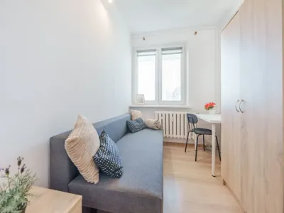 Jednoosobowy pokój w 4-pokojowym mieszkaniu przy ul. Kolumba, Gdańsk - miniatura 1