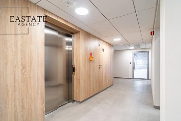 Obiekt biurowo-usługowy 3980 m² z parkingiem – Gdańsk Żabianka - miniatura 9