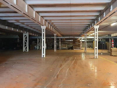 Magazyn 1478 m² z własną bramą do wynajęcia – Warszawa Praga-Północ - miniatura 2