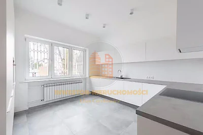 Dom 580 m² do wynajęcia - Wilanów Niski, ul. Biedronki - miniatura 2