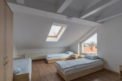Pokój 4-osobowy 10 m² Gdynia, ul. Jaskółcza – media w cenie - miniatura 1