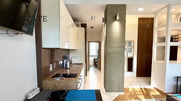 Elegancki 2-pokojowy apartament przy Krakowskim Przedmieściu w Warszawie - miniatura 3