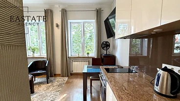 Elegancki 2-pokojowy apartament przy Krakowskim Przedmieściu w Warszawie - miniatura 4